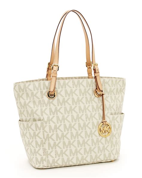 michael kors lilly vanilla tote|Michael Kors Signature Coated Canvas Vanilla Lilly Chain Tote.